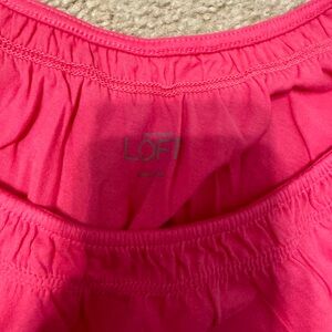 NWT Ann Taylor loft ladies top. Size medium. Never worn and no damages.